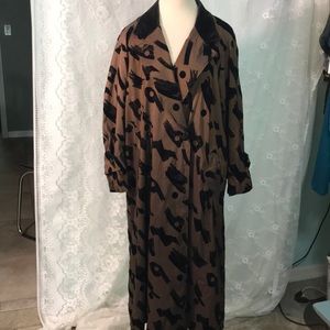 Vintage rain coat with suede collar